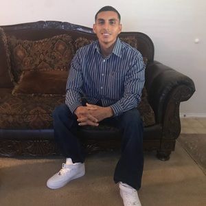 Meet your Posher, Jonathan